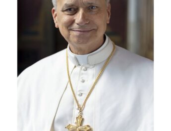 ¡Ya es oficial! El Vaticano difundió la primera fotografía del Papa León XIV