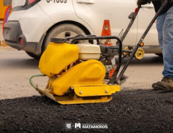 Gobierno de Beto Granados realiza trabajos de mejoramiento vial en la colonia Casablanca