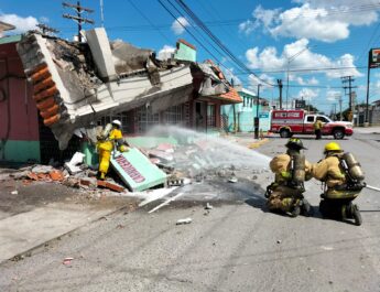 Protección Civil de Matamoros previene tragedia tras colapso de marquesina