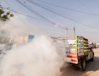 Beto Granados sigue fortaleciendo la salud pública con jornadas permanentes de fumigación