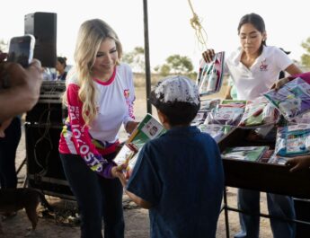 Beneficia DIF Matamoros a miles de niños con la entrega de útiles de “Contigo a Clases”